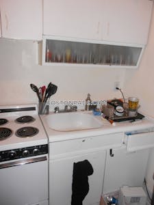 Northeastern/symphony Studio 1 Bath Boston - $2,400 No Fee