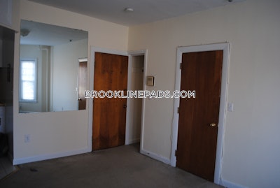 Brookline Studio 1 Bath  Coolidge Corner - $2,215 No Fee