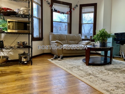 Jamaica Plain 3 Beds 1 Bath Boston - $3,600 No Fee