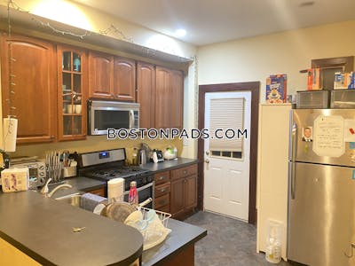 Mission Hill 5 Beds 2 Baths Boston - $7,495 50% Fee