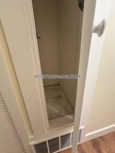 Framingham 4 Bed 1 Bath FRAMINGHAM $3,800 - $3,800 No Fee