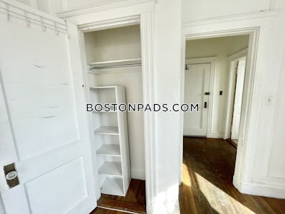 Brookline 1 Bed 1 Bath BROOKLINE- COOLIDGE CORNER $2,600  Coolidge Corner - $2,600 No Fee