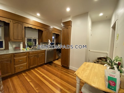 Medford 5 Beds 1 Bath  Tufts - $6,750
