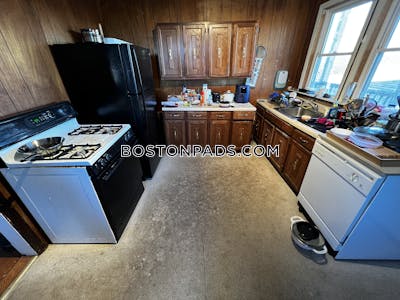 Medford 4 Beds 1 Bath  Tufts - $4,800