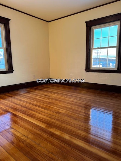 Quincy 3 Bed 1.5 Bath Single Family Home on Albion St QUINCY  North Quincy - $3,600