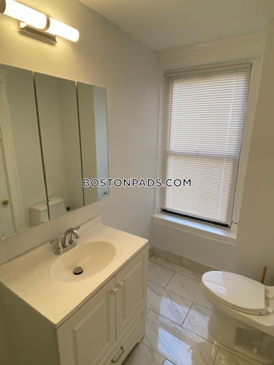 Cambridge 3 Bed 1 Bath CAMBRIDGE  Porter Square - $4,100