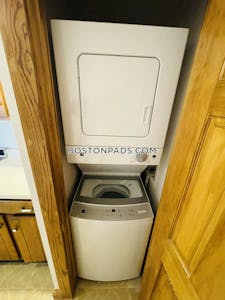 Somerville 6 Bed 2 Bath SOMERVILLE  Tufts - $6,000 No Fee