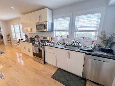 Watertown Stunning 3-Bed, 2.5-Bath Apartment in Watertown – Fully Renovated! - $4,750