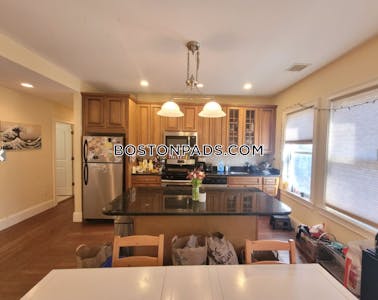 Mission Hill 4 Beds 2 Baths Boston - $6,275 50% Fee