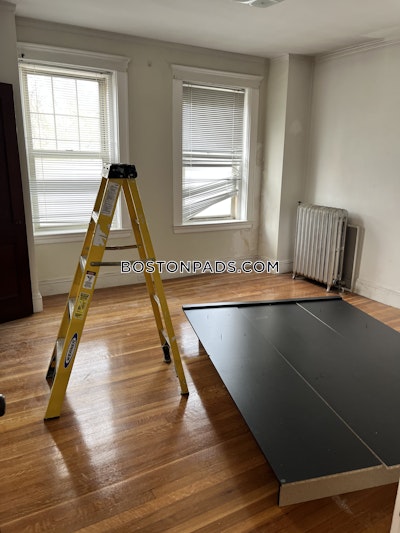 Malden 2 Bed 1 Bath MALDEN $2,450 - $2,450