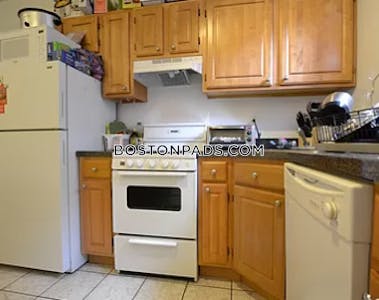 Brookline 2 Bed 1.5 Bath BROOKLINE  Cleveland Circle - $3,150