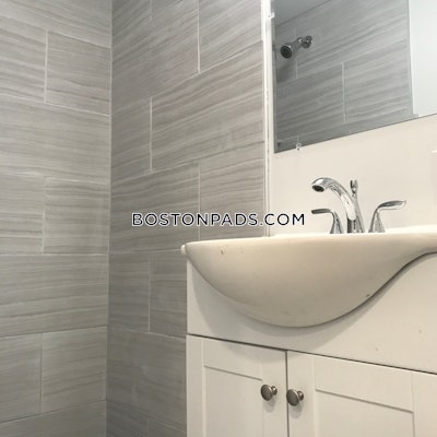 Cambridge Modern Studio in Somerville  Inman Square - $1,900