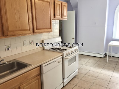 Brookline 4 Beds 1 Bath  Boston University - $6,400