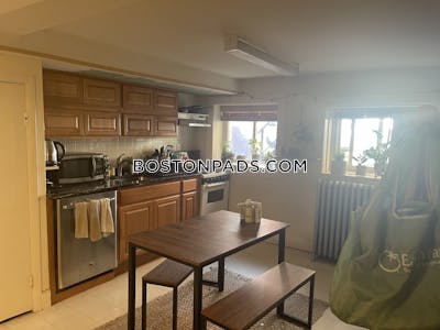 Brookline 2 Bed 1 Bath BROOKLINE- WASHINGTON SQUARE $2,850  Washington Square - $2,875 No Fee