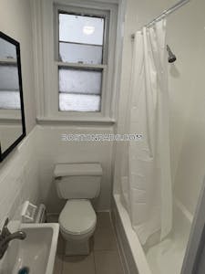 East Boston Renovated 2 bed 1 bath available NOW on Gove St in East Boston! Boston - $2,600