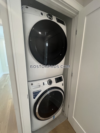 Jamaica Plain Modern 4 Bed 2 bath available NOW on Lamartine St in Boston! Boston - $5,200