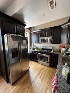 Roxbury Fantastic 4 Bed on Perrin St in Roxbury Available Sept. 1! Boston - $5,500