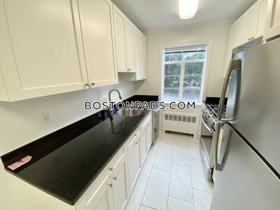 Brookline 1 Bed 1 Bath  Coolidge Corner - $3,095 No Fee