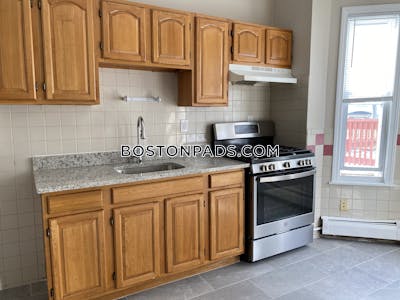 Roxbury 2.5 Bed 1 Bath BOSTON Boston - $2,595 No Fee