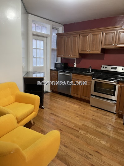 North End 2 Bed 1 Bath BOSTON Boston - $3,275 No Fee