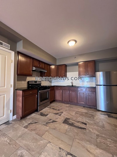 Lowell 2 Beds 1 Bath - $2,100 No Fee