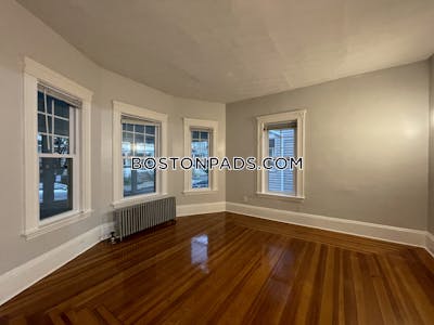 Somerville 4 Beds 1 Bath  Davis Square - $5,200