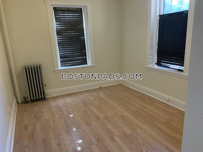 Brookline 1 Bed 1 Bath  Coolidge Corner - $2,650 No Fee