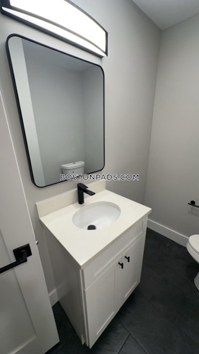 Somerville 8 Beds 3 Baths  Tufts - $3,900 No Fee