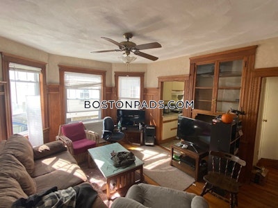 Medford 3 Bed 1 Bath on Quincy Street in Medford  Tufts - $3,600