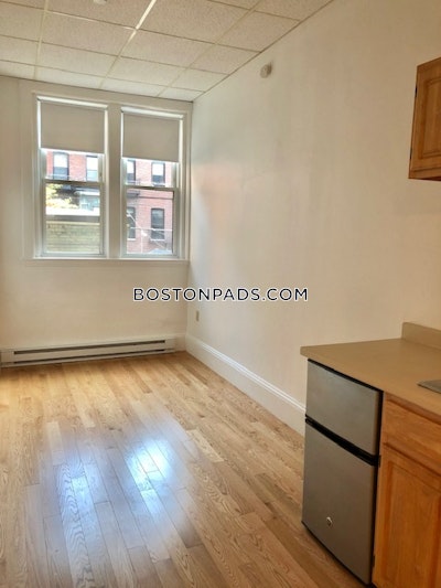 Back Bay Studio 1 Bath BOSTON Boston - $1,995