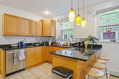 Mission Hill 4 Beds Mission Hill Boston - $5,800 No Fee