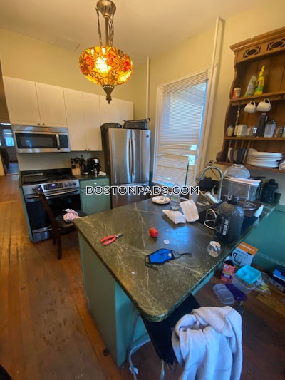Mission Hill 8 Beds 2.5 Baths Boston - $12,800
