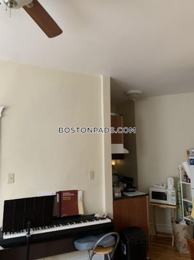 Northeastern/symphony Studio 1 Bath Boston - $2,400