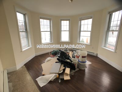 Mission Hill Apartment for rent 5 Bedrooms 2 Baths Boston - $5,750