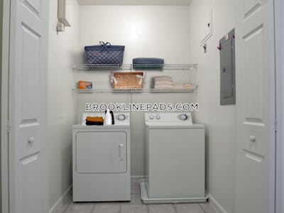 Newton 2 Bed 2 Bath NEWTON  Chestnut Hill - $4,485