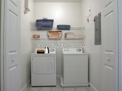 Newton 2 Bed 2 Bath NEWTON  Chestnut Hill - $4,485