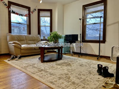 Jamaica Plain Apartment for rent 3 Bedrooms 1 Bath Boston - $3,600 No Fee