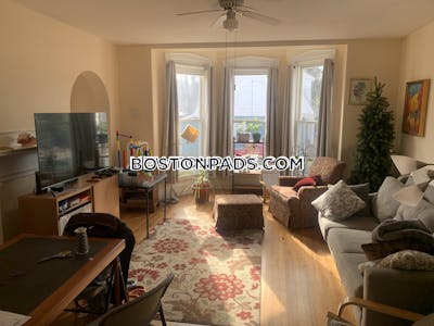 Newton Apartment for rent 3 Bedrooms 1 Bath  Newtonville - $3,850