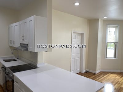Fenway/kenmore 2 Beds 1 Bath Boston - $4,100 No Fee