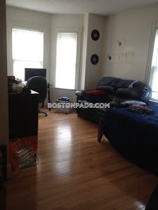 Fort Hill Apartment for rent 3 Bedrooms 1 Bath Boston - $3,750