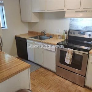 Natick 2 bedroom 1 baths in NATICK - $2,999