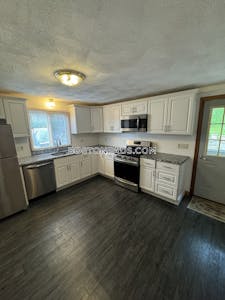Revere Apartment for rent 3 Bedrooms 1.5 Baths - $2,700