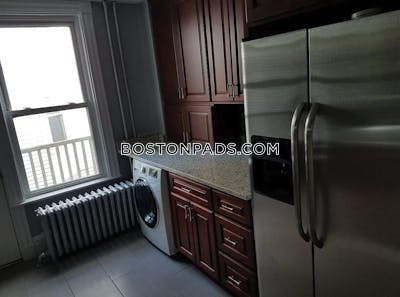 Brookline Apartment for rent 3 Bedrooms 1 Bath Coolidge Corner - $3,500 50% Fee