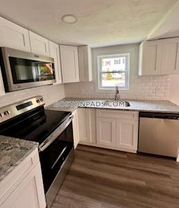 Lancaster 2 bedroom 2 baths in Lancaster - $2,300 No Fee