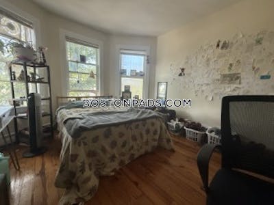 Cambridge Apartment for rent 3 Bedrooms 1 Bath  Central Square/cambridgeport - $4,150 No Fee