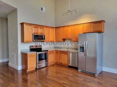 Fall River 3 bedroom 1 baths Luxury in FALL RIVER - $1,995 No Fee