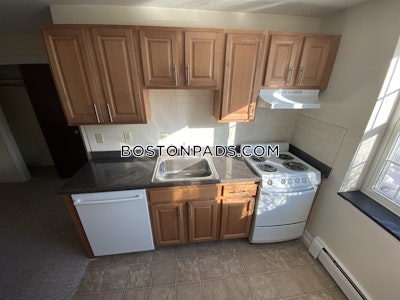 Arlington Cozy studio in Arlington  Located on Brattle Drive - $2,000